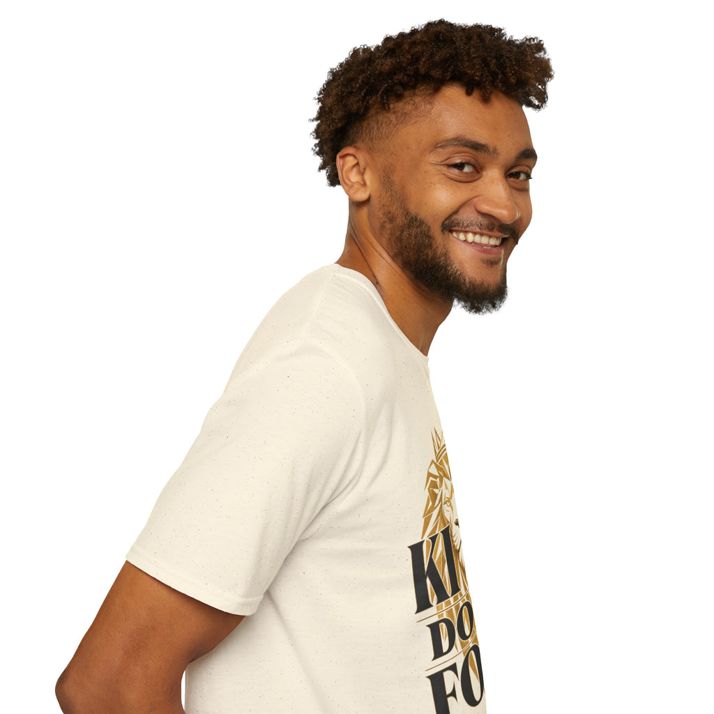 Kings Don't Fold T‑Shirt — Gold Lion Crown Graphic Tee