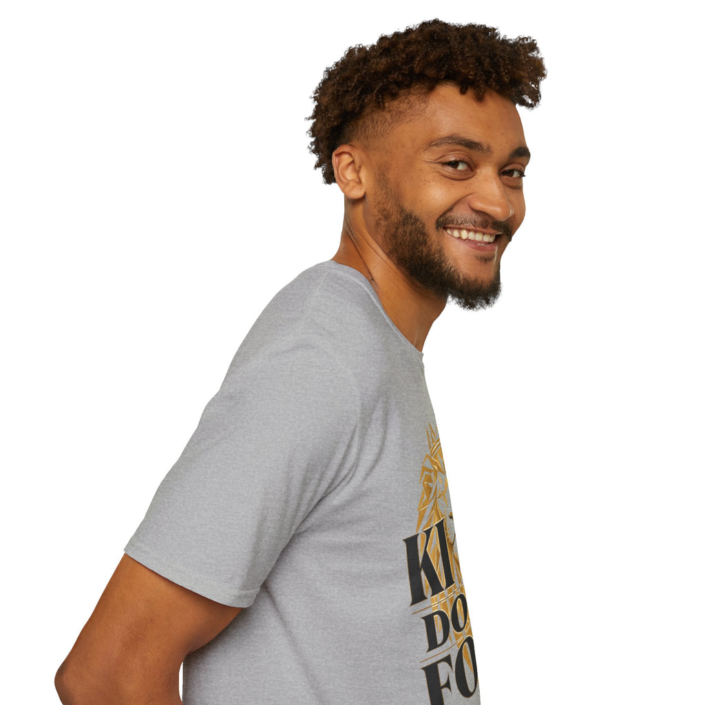Kings Don't Fold T‑Shirt — Gold Lion Crown Graphic Tee